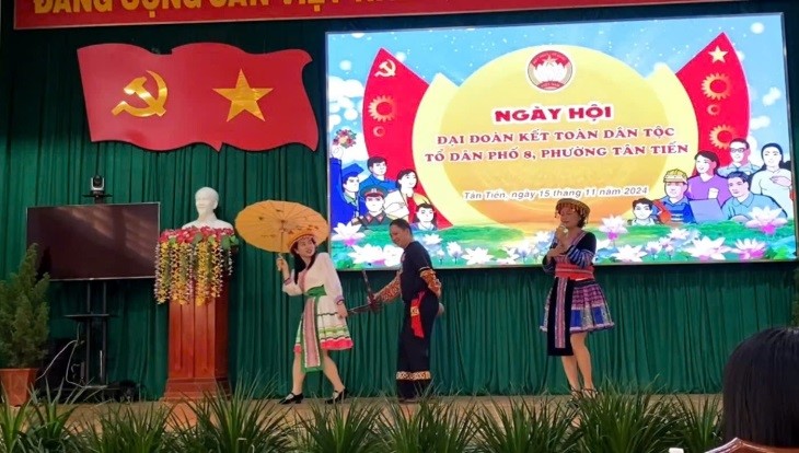 1.3. ĐOÀN KẾT